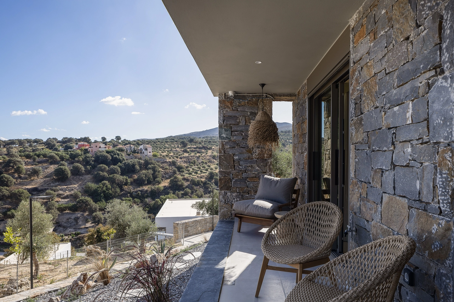 Villa ANDRIOTIS – Private Schlafzimmerterrasse mit Ausblick