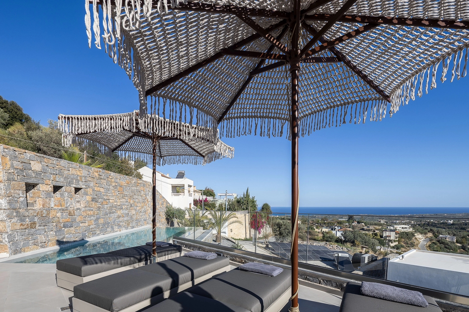 Andriotis - Luxurious holiday Villa - outdoor area